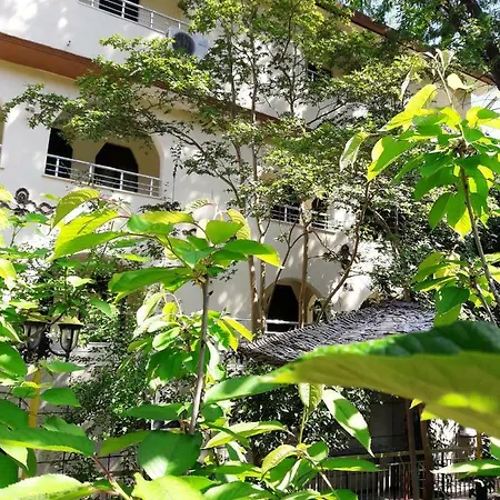 Kromer Garden Hotel